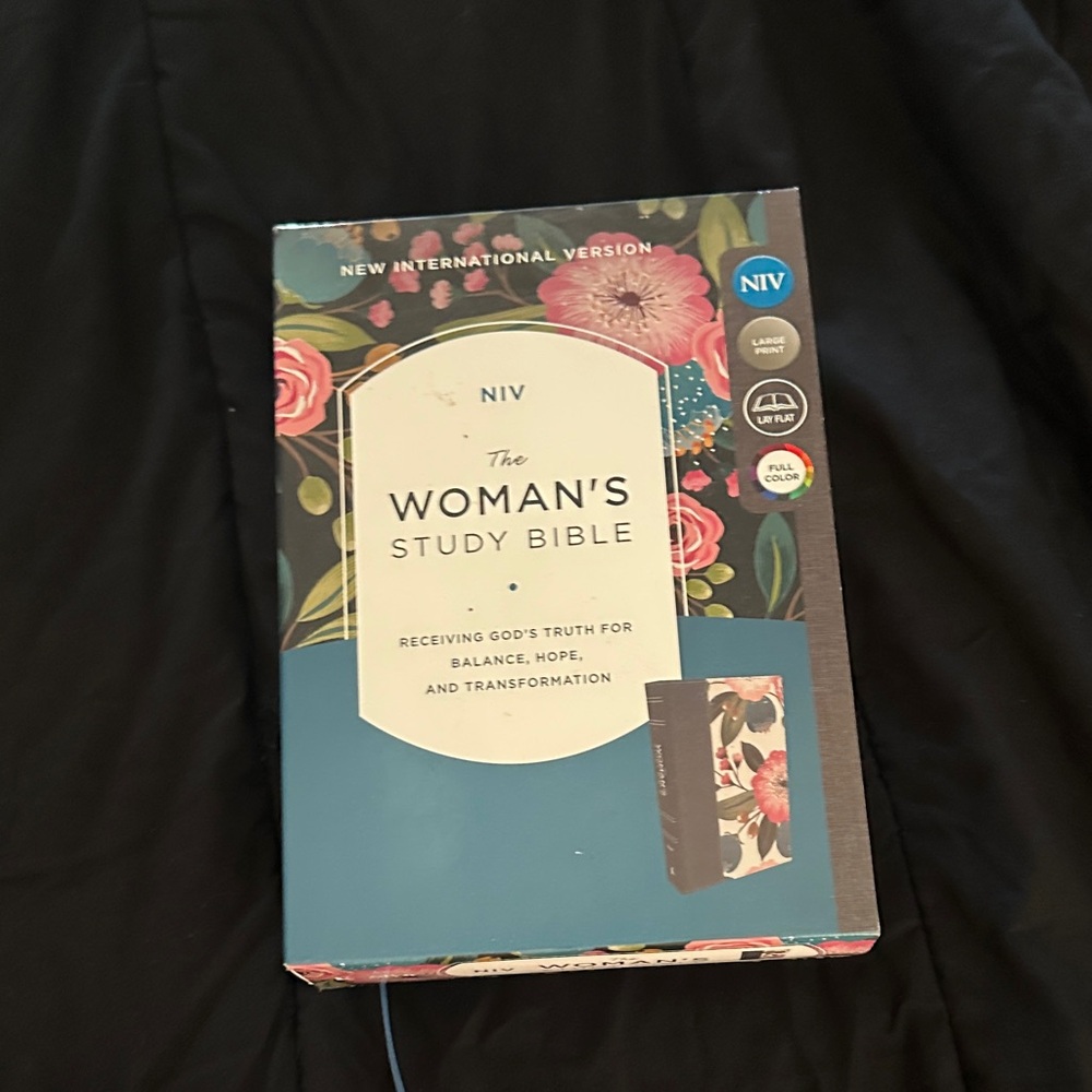 NIV Woman's Study Bible with Floral Design